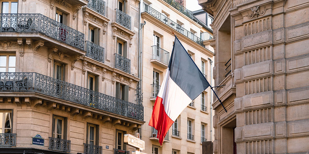 drapeau francais france relance cybersecurite anssi administration francaise
